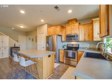 158 N 44th Place Ridgefield WA 98642