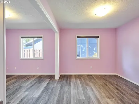 331 SE 9th Avenue Canby OR 97013