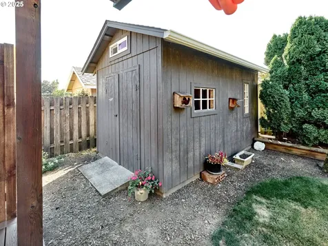 331 SE 9th Avenue Canby OR 97013