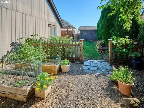 331 SE 9th Avenue Canby OR 97013