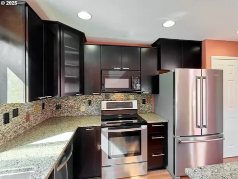 331 SE 9th Avenue Canby OR 97013