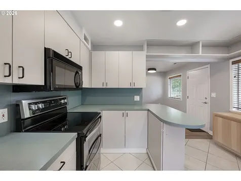 6811 SE 87th Avenue Portland OR 97266