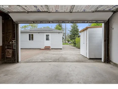 6811 SE 87th Avenue Portland OR 97266