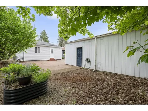 6811 SE 87th Avenue Portland OR 97266