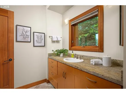 414 S Nevada Street Portland OR 97219