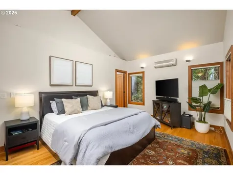 414 S Nevada Street Portland OR 97219