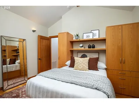 414 S Nevada Street Portland OR 97219