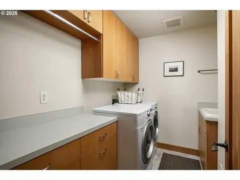 414 S Nevada Street Portland OR 97219