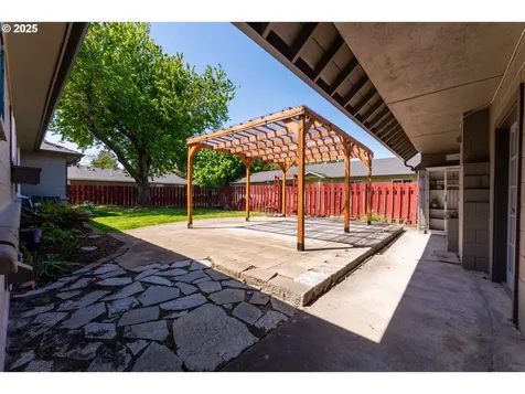 325 Lincoln Street Fairview OR 97024