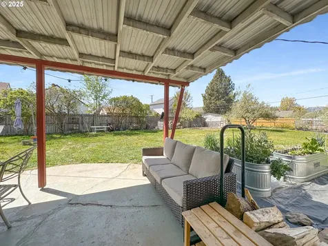 2955 N 3rd Street Baker City OR 97814