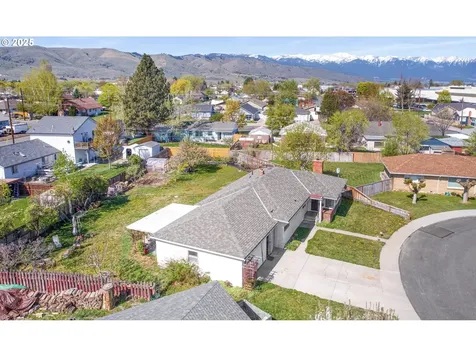 2955 N 3rd Street Baker City OR 97814