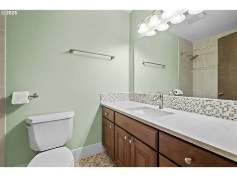 2536 Debok Road West Linn OR 97068