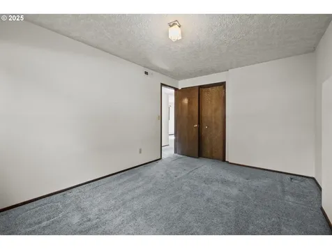 2536 Debok Road West Linn OR 97068