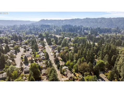 2536 Debok Road West Linn OR 97068