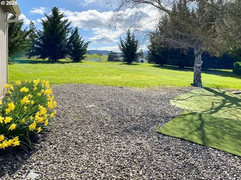 147 Palomino Avenue Roseburg OR 97471