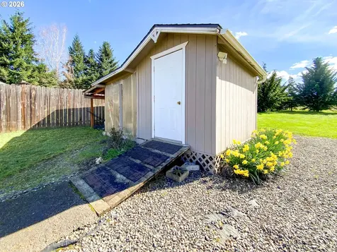 147 Palomino Avenue Roseburg OR 97471