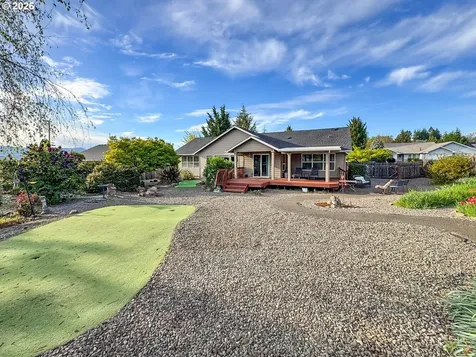 147 Palomino Avenue Roseburg OR 97471