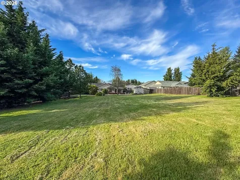 147 Palomino Avenue Roseburg OR 97471