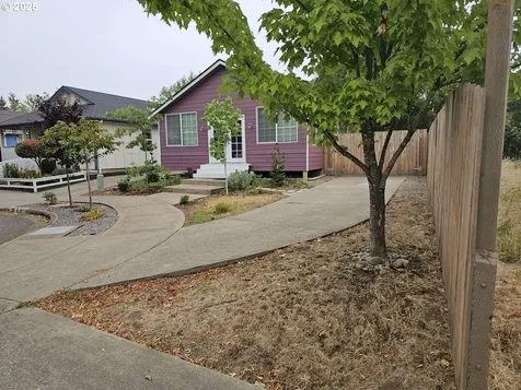 211 Bobby Doerr Way Eugene OR 97402