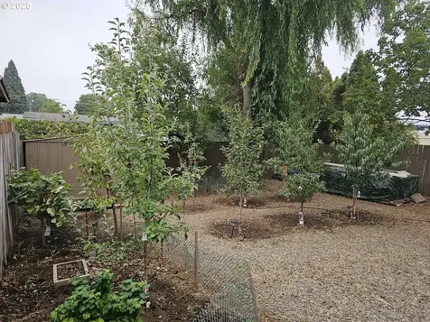 211 Bobby Doerr Way Eugene OR 97402