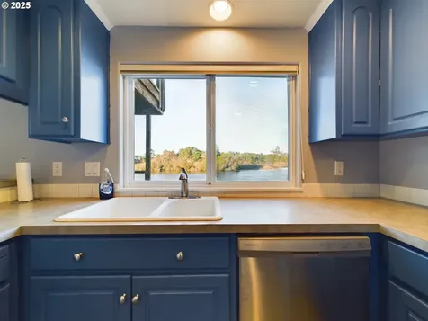 1343 SE 2nd Court Lincoln City OR 97367