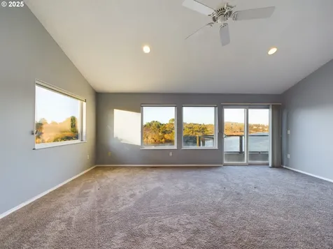 1343 SE 2nd Court Lincoln City OR 97367