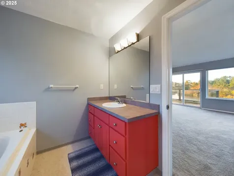 1343 SE 2nd Court Lincoln City OR 97367