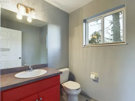 1343 SE 2nd Court Lincoln City OR 97367