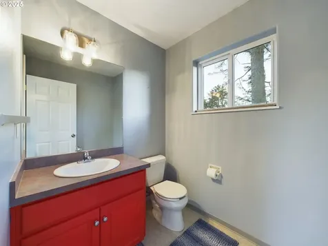 1343 SE 2nd Court Lincoln City OR 97367