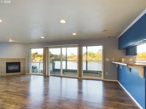 1343 SE 2nd Court Lincoln City OR 97367