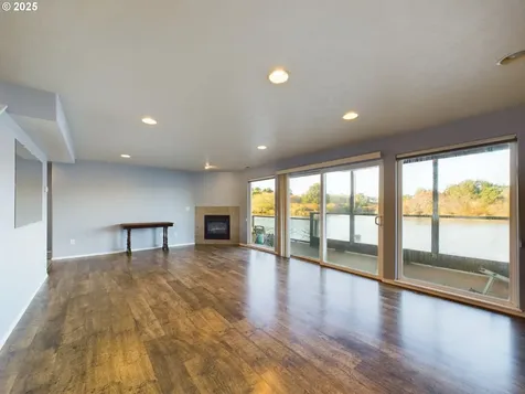 1343 SE 2nd Court Lincoln City OR 97367