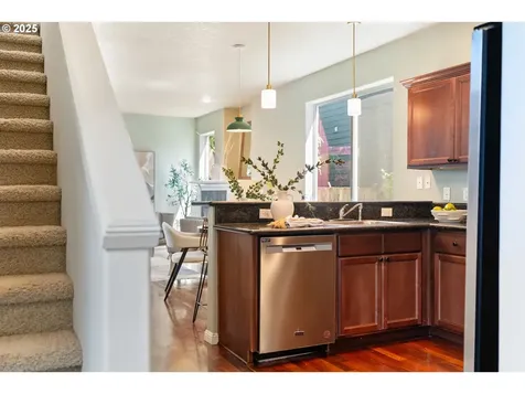 8714 N Tyndall Avenue Portland OR 97217