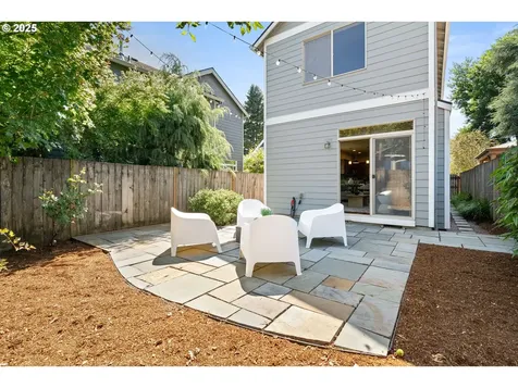 8714 N Tyndall Avenue Portland OR 97217
