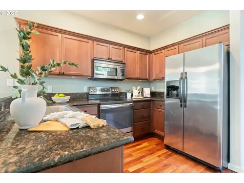 8714 N Tyndall Avenue Portland OR 97217