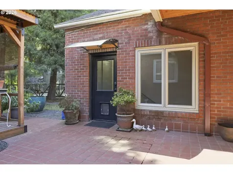 4000 E 24th Avenue Eugene OR 97403