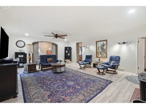 4000 E 24th Avenue Eugene OR 97403