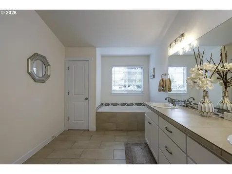 13237 NE 51st Street Vancouver WA 98682