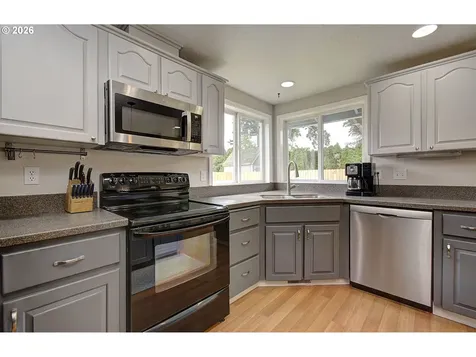 10403 NW 15th Avenue Vancouver WA 98685