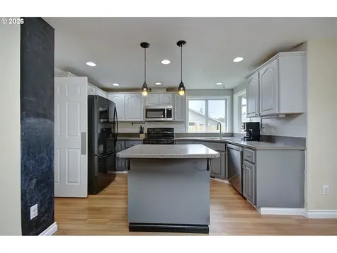 10403 NW 15th Avenue Vancouver WA 98685