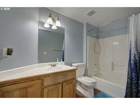 10403 NW 15th Avenue Vancouver WA 98685