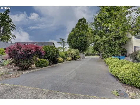 10403 NW 15th Avenue Vancouver WA 98685