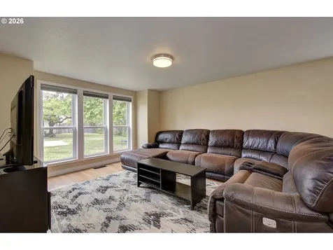 10403 NW 15th Avenue Vancouver WA 98685
