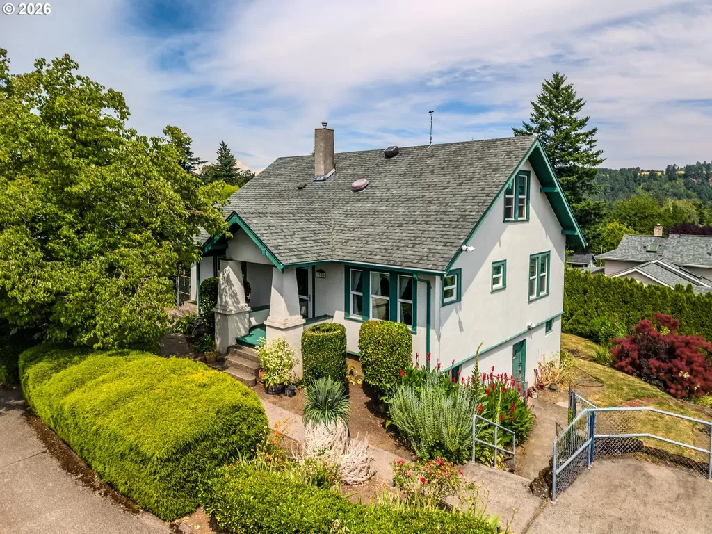 1530 S Troutdale Road Troutdale OR 97060