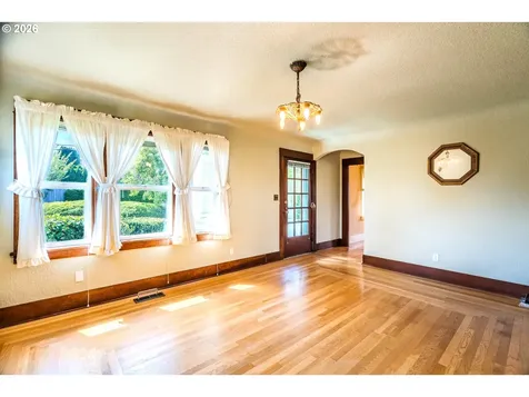 1530 S Troutdale Road Troutdale OR 97060