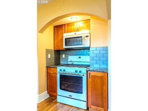 1530 S Troutdale Road Troutdale OR 97060