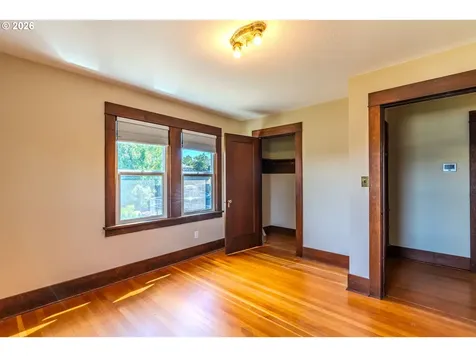1530 S Troutdale Road Troutdale OR 97060