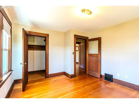 1530 S Troutdale Road Troutdale OR 97060