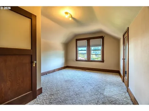 1530 S Troutdale Road Troutdale OR 97060