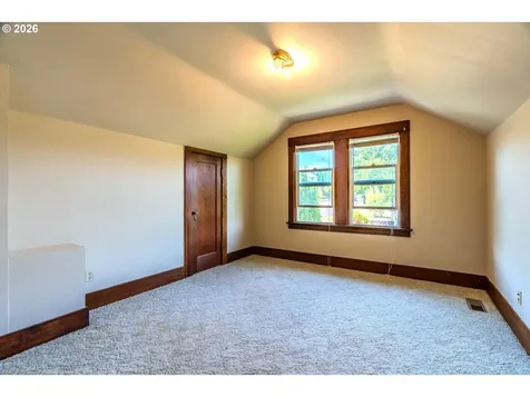 1530 S Troutdale Road Troutdale OR 97060