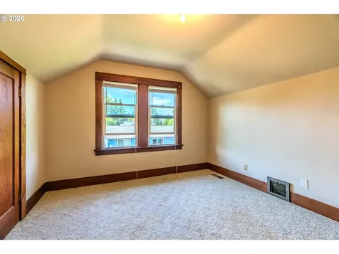 1530 S Troutdale Road Troutdale OR 97060
